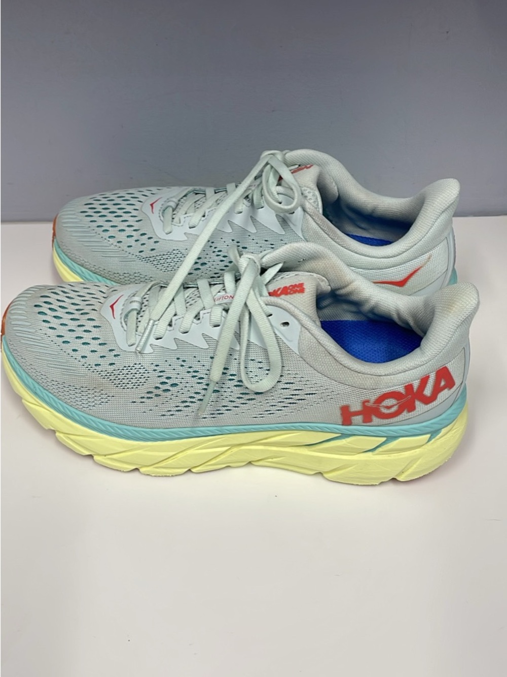 HOKA ONE ONE  Women's Light Blue & Yellow Running Shoes. Sz 9